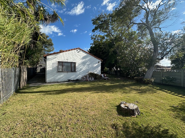 To Let 3 Bedroom Property for Rent in Wynberg Western Cape